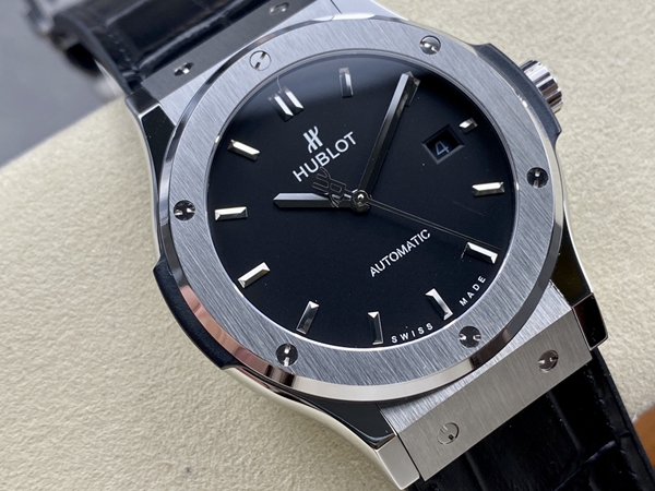 ウブロコピー時計正面デザイン